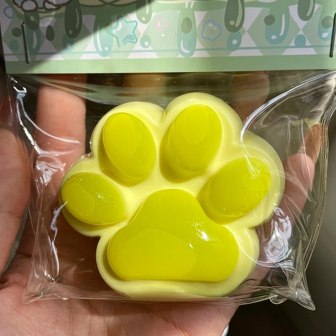 Lovely cat paw squishy toy